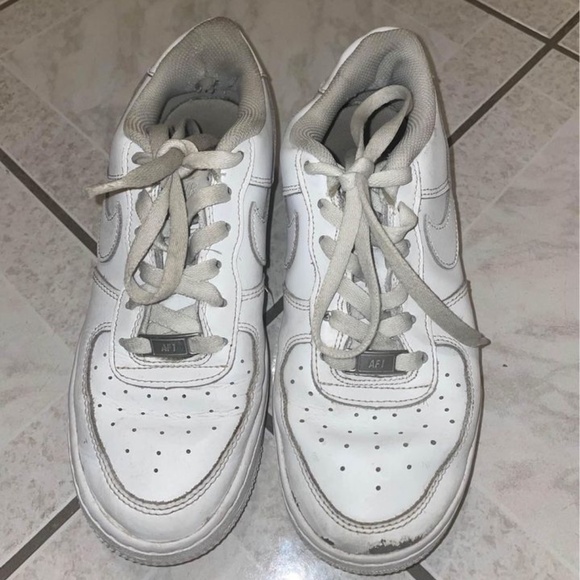 air force 1s - Picture 2 of 4